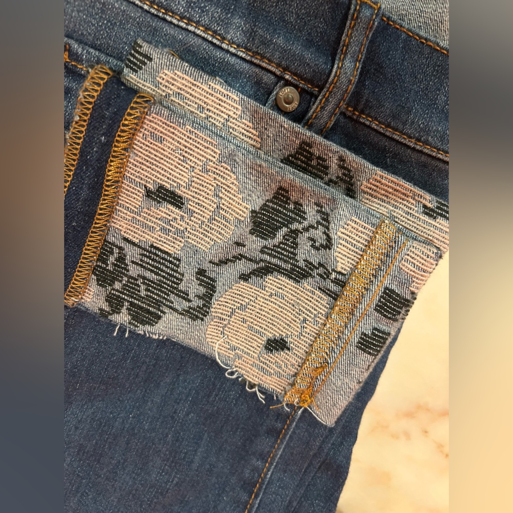 NWT LOFT Blue Jeans with Floral Cuff - Picture 3 of 4